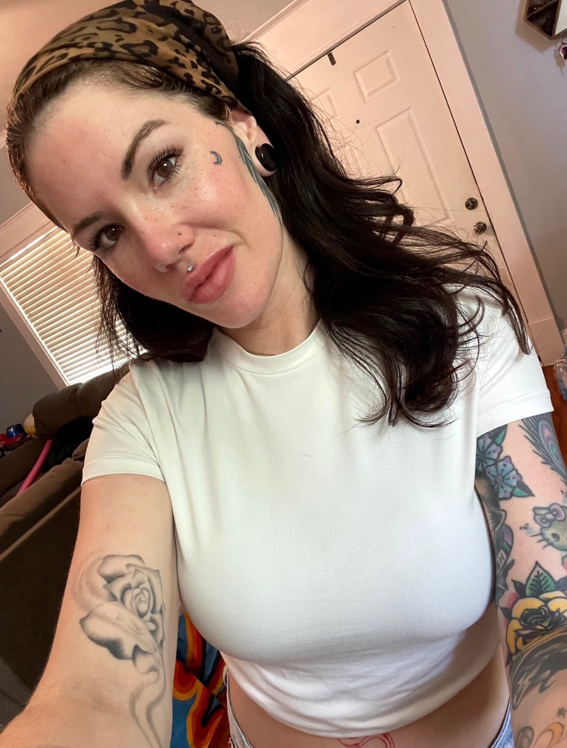 NEW GIRL IN AREA FOR DISCREET HOOKUP/ GIRLFRIEND EXPERIENCE