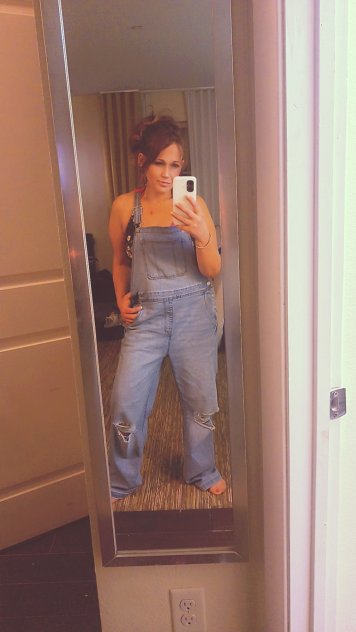 💋✌️ girls available 💔💨 loved by intimate loving touch,