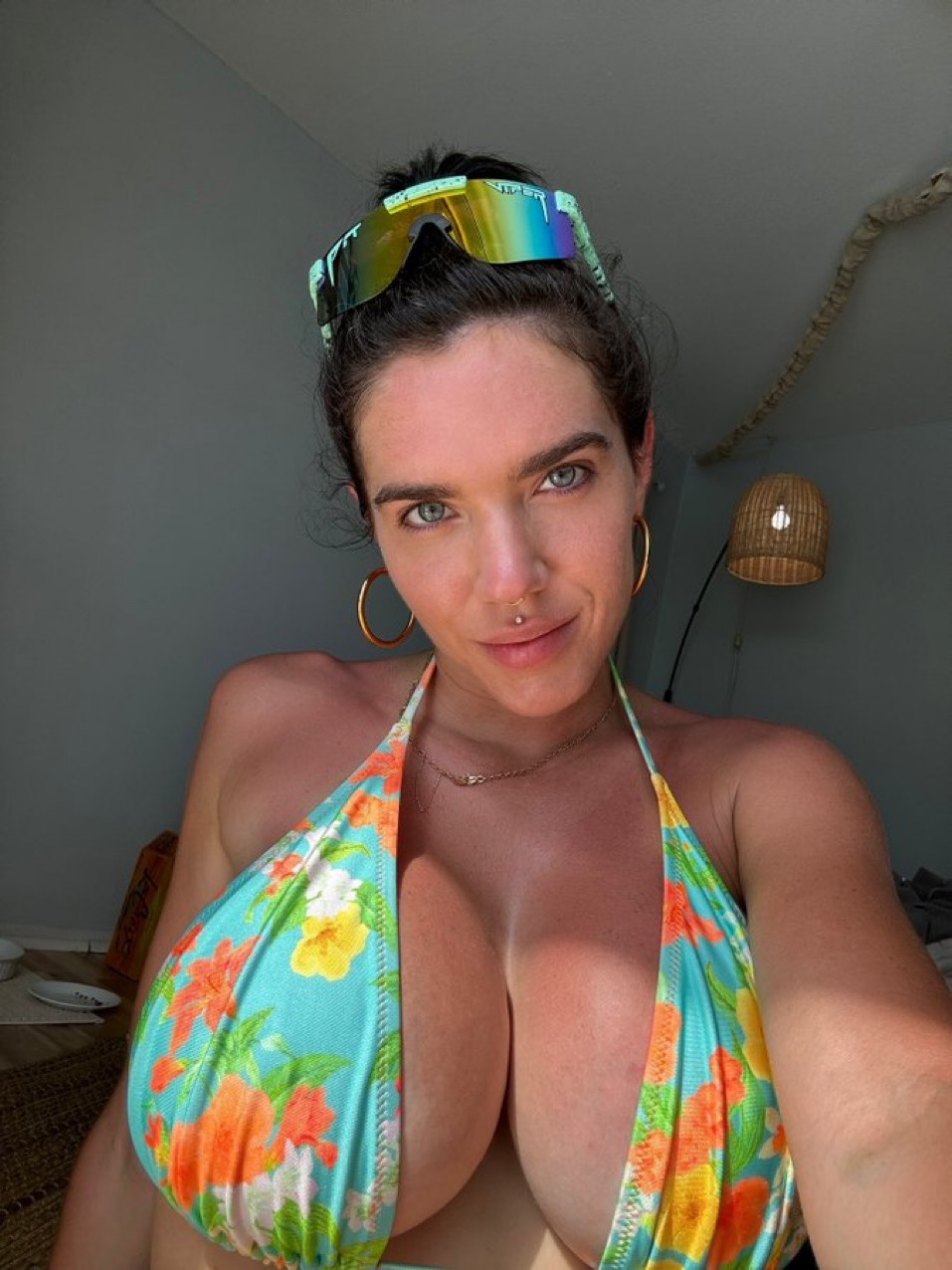 AM DOWN FOR FUN🍆🍑💦  +1 938-207-0275