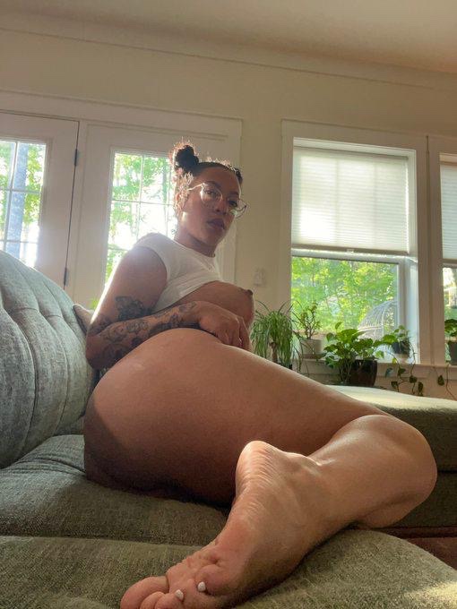 i'm available for hookup both incall and outcall😍❤️