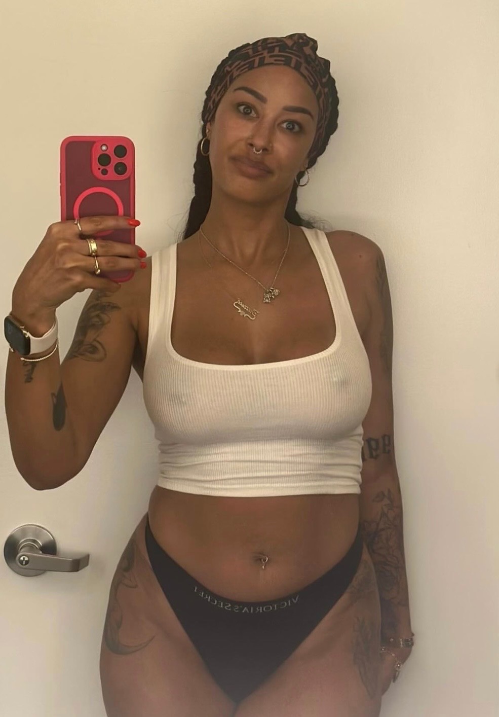 MissBNasty 🥵 Soft, Sweet, Tempting Energy 💦 Looking for a relaxed, fun meetup? Text me : 📲 +1 (83