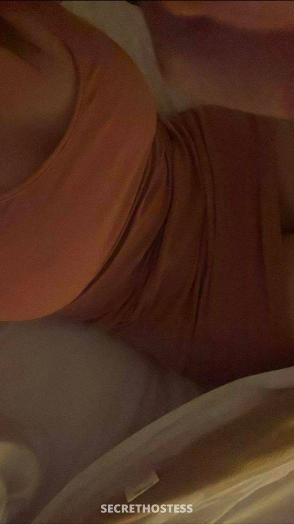 Susy latina available Monday