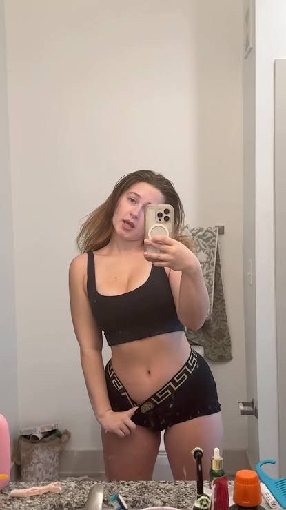 I’m down for fuck ,FaceTime show and I sell nudes ,video too