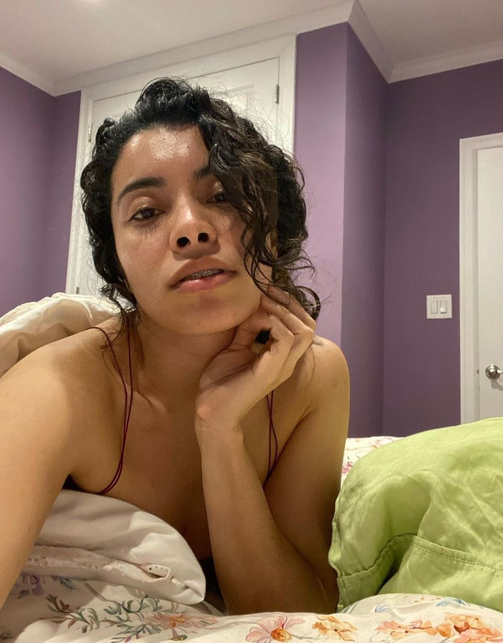 I’m the ultimate experience. 👑  / 🥂27/😈5'6 / 😽. / 🍃 C.  420 friendly All my pics are 100% REAL