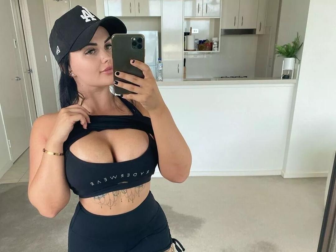 👅HMU I’m down to fuck: +1 (228) 342-6384