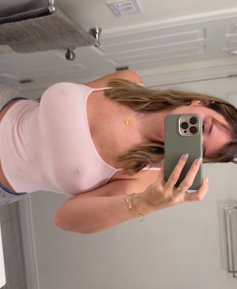 I'm available 24/7 incall/outcall and car sex 🍑💦