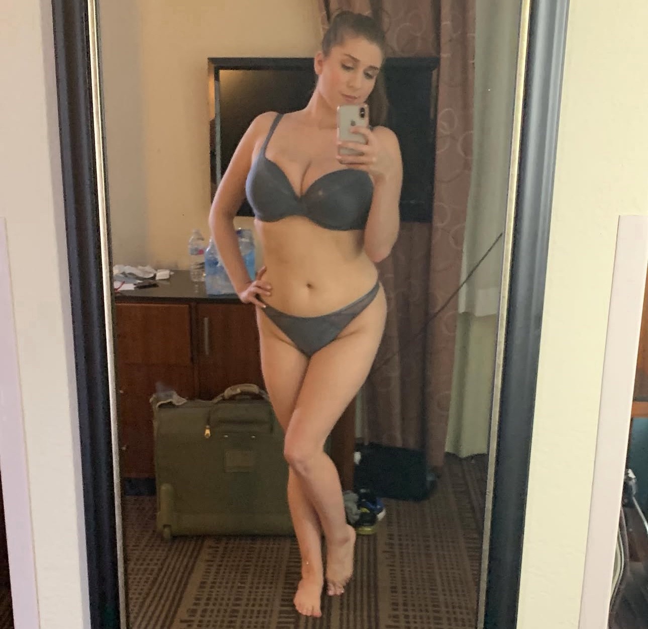 Available for hookup. I accept cash