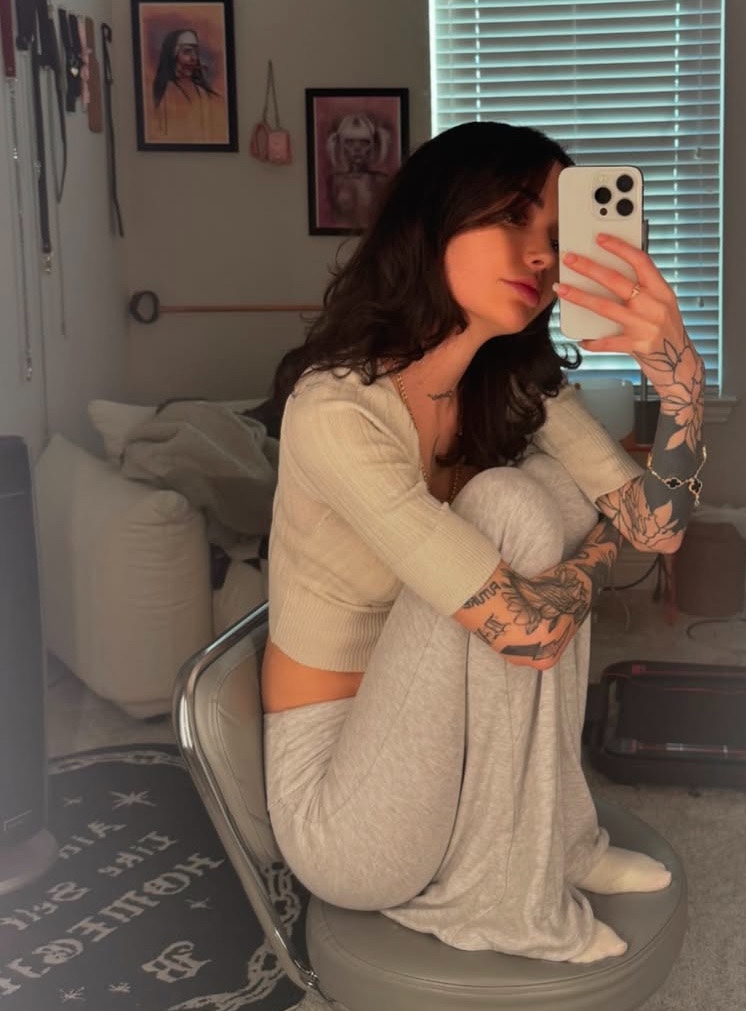 HMU  on telegram 🫰 at tamber322 or text me on my +1 281-609-0497 I’m down for fun only