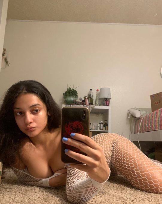 I'm Available for real, juicy, discreet service and down for fun.💦🤭