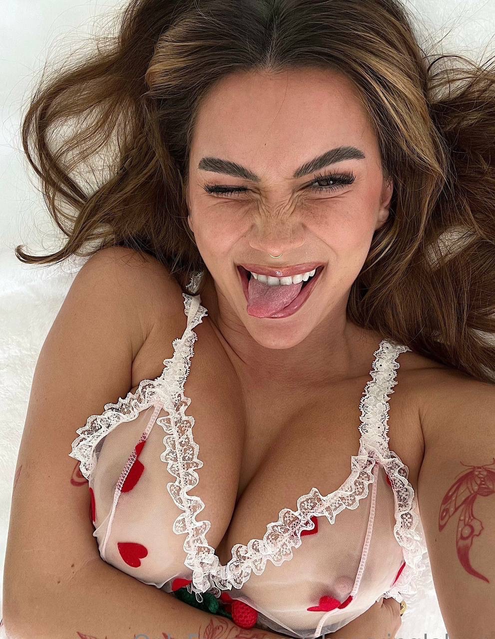 👅 HMU I'm down to fuck, WhatsApp: +1(414)522-2462