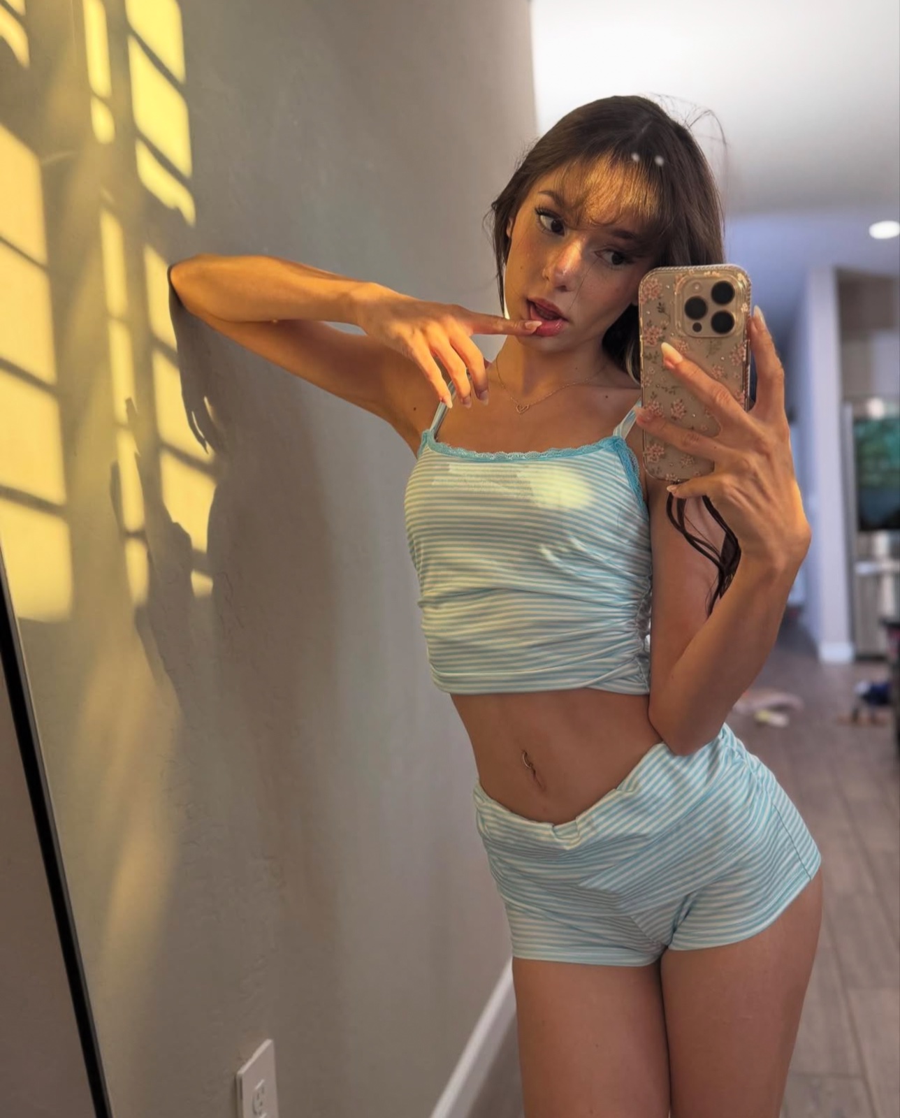 Sweet wet petite slim girl for you boo💋💋 I’m down for fun contact me💦💦