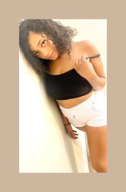 DIAMOND here your sweet girl-next-door.