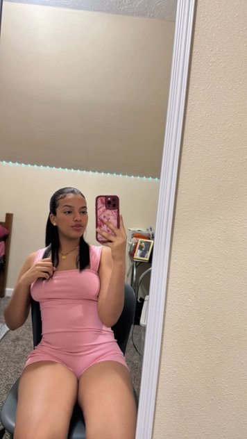 I'm available, I'm a sexy Latina😍💦