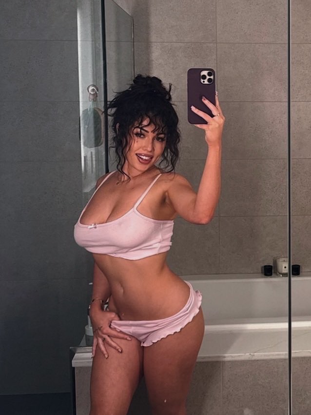 BBW Sexy Queen 💚 Incall/Outcall✅ a deliciously enticing professional Escort 😍