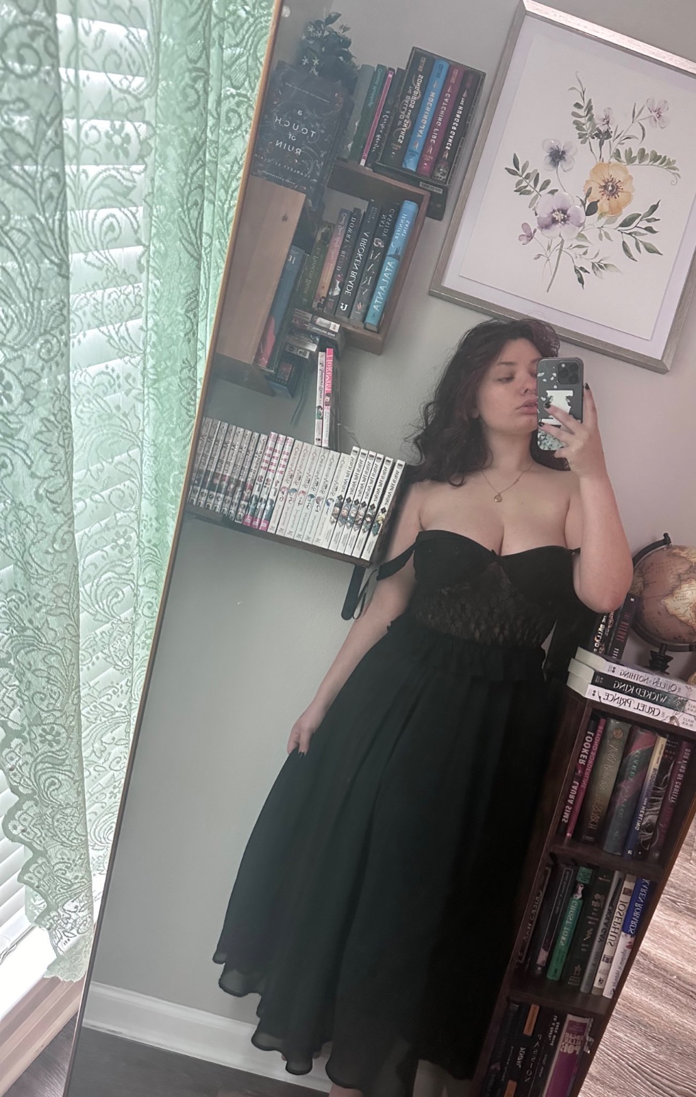 Fun & Flirty: MILF Seeking Fun Companionship"