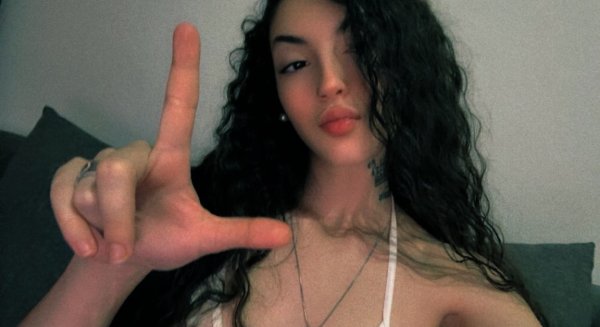 I’m available for both in call and out call service 24/7 💯