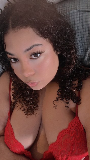 I’m available for both incall and outcall services 24/7