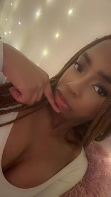 I’m available for Incall and outcall service