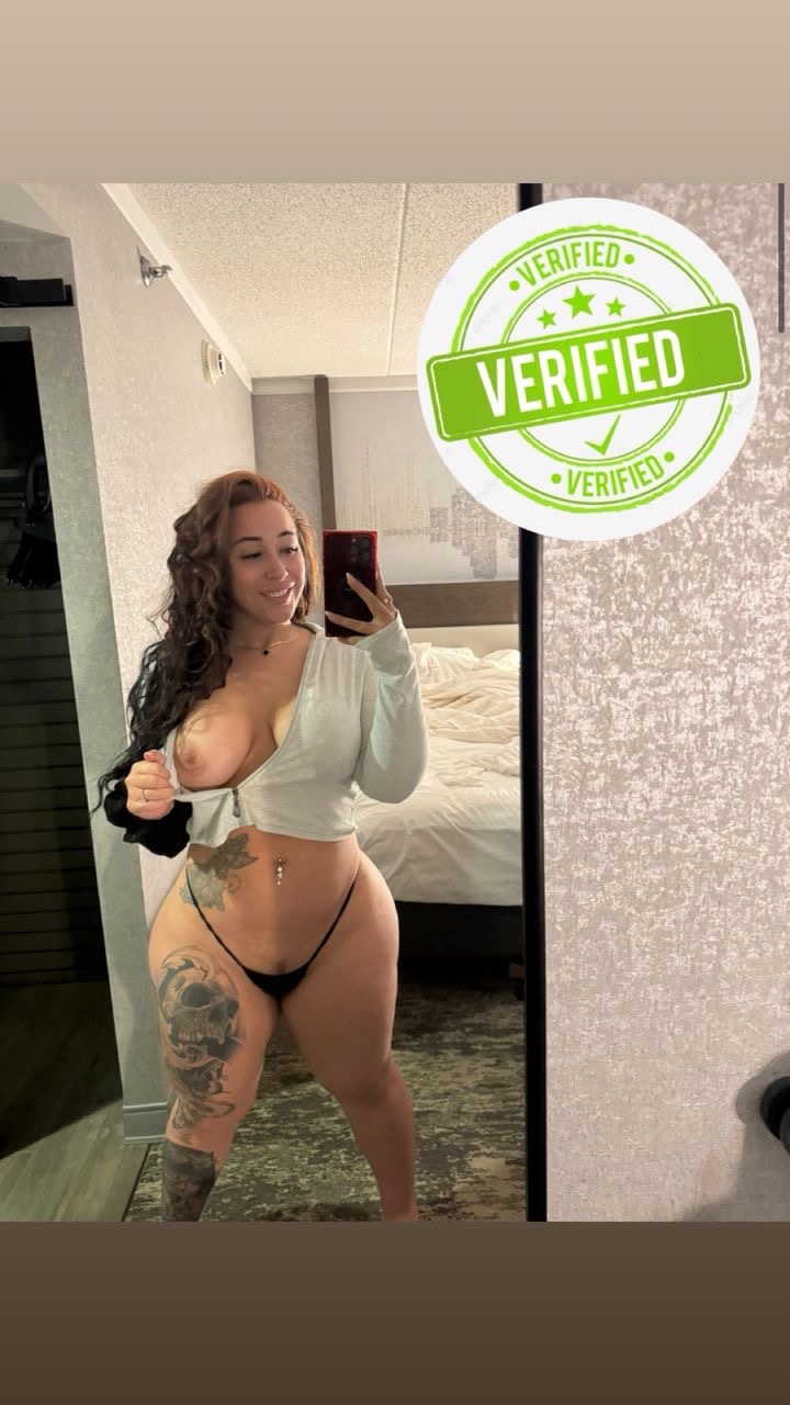 Available for Discreet Hookup