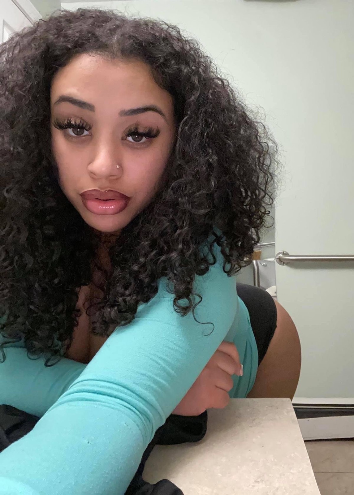 I'm available 24/7 incall/outcall and car sex🍑💦