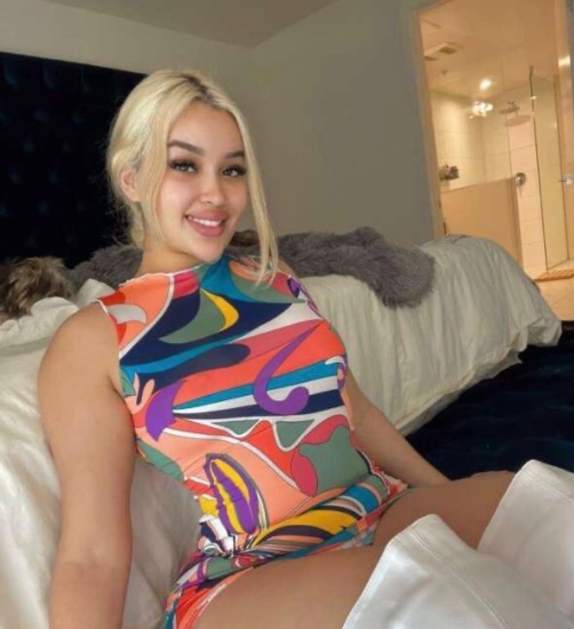 Hello lovers this is Lisa I am available for sexual fun