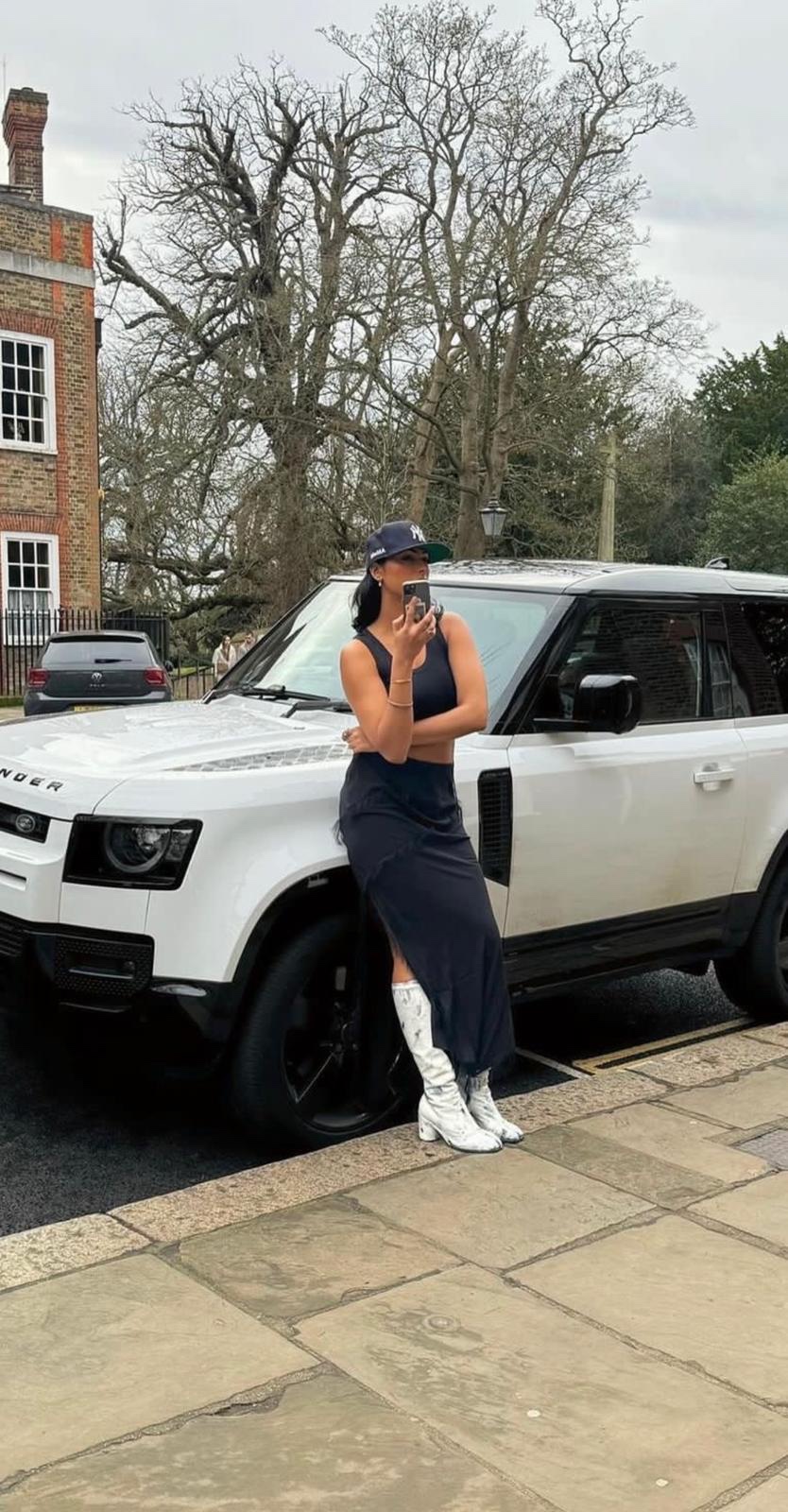 Text on whatsapp for more details and bookings +1(661)235-4609