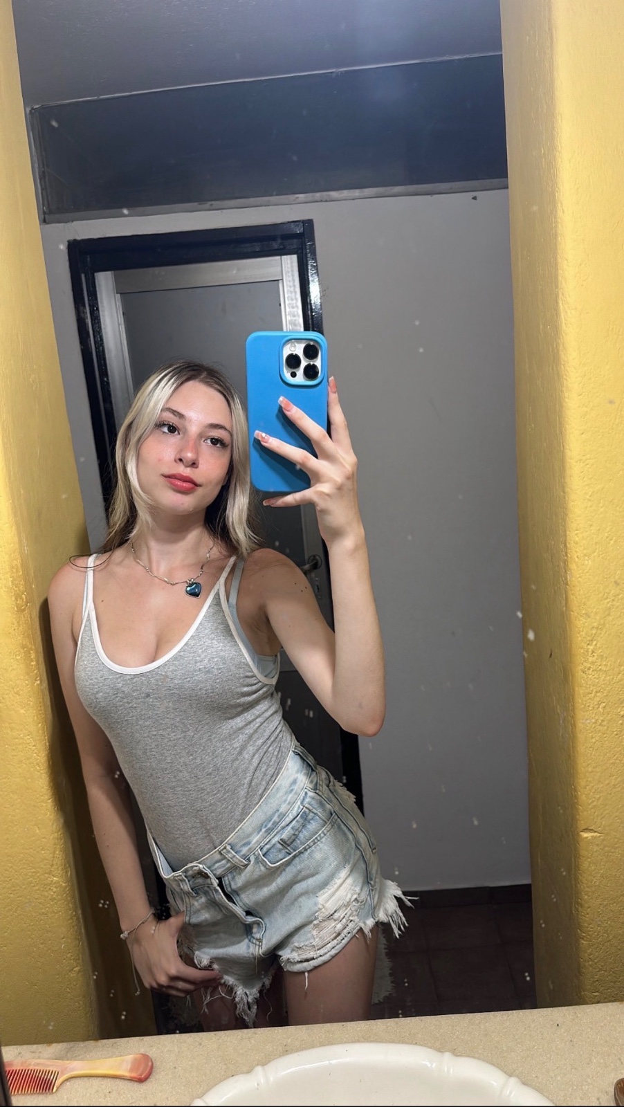 Discreet, confident, and full of charm.😍🧚‍♀️