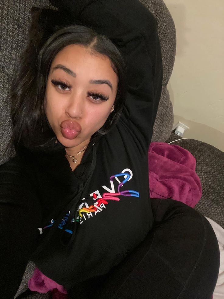 I'm available 24/7 incall/outcall and car sex🍑💦