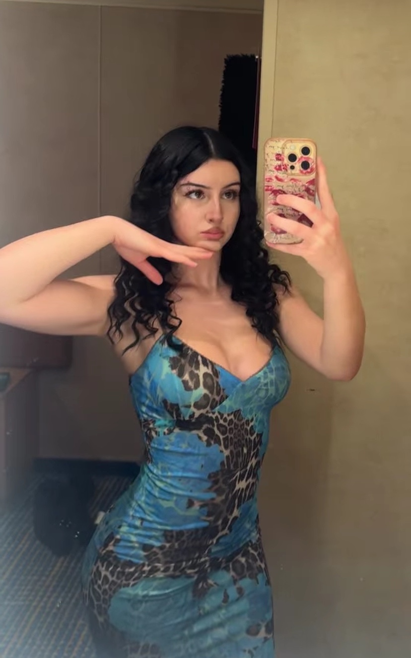 Hey there i am sophie a masseuse, i offer massage session. 💋HMU on Snapchat:graceowohan