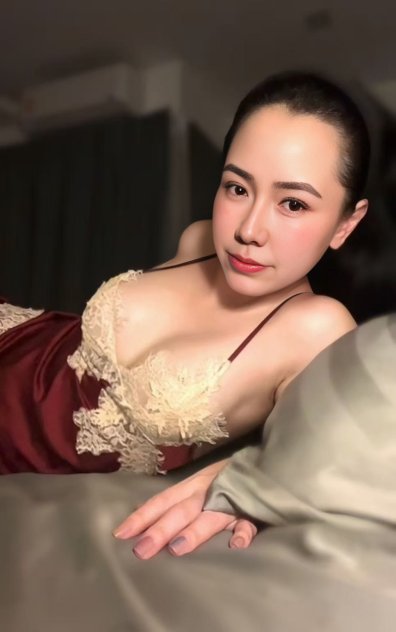 💖 Glammed up & drippin’ 💖 Cum fill this tight kitty 👉 3163744008