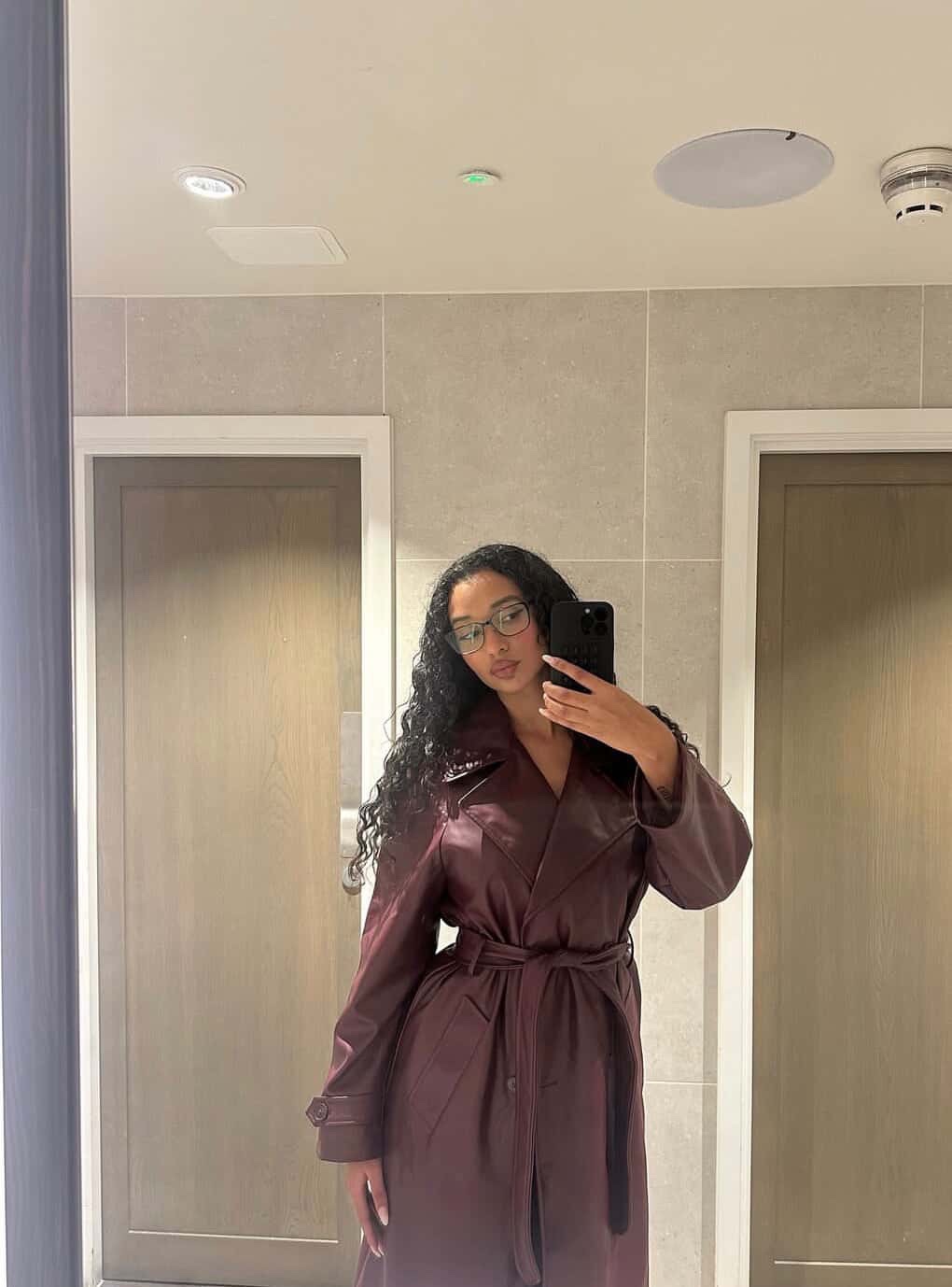 Hi 👋im  always in a cheerful mood for fun text me 💞