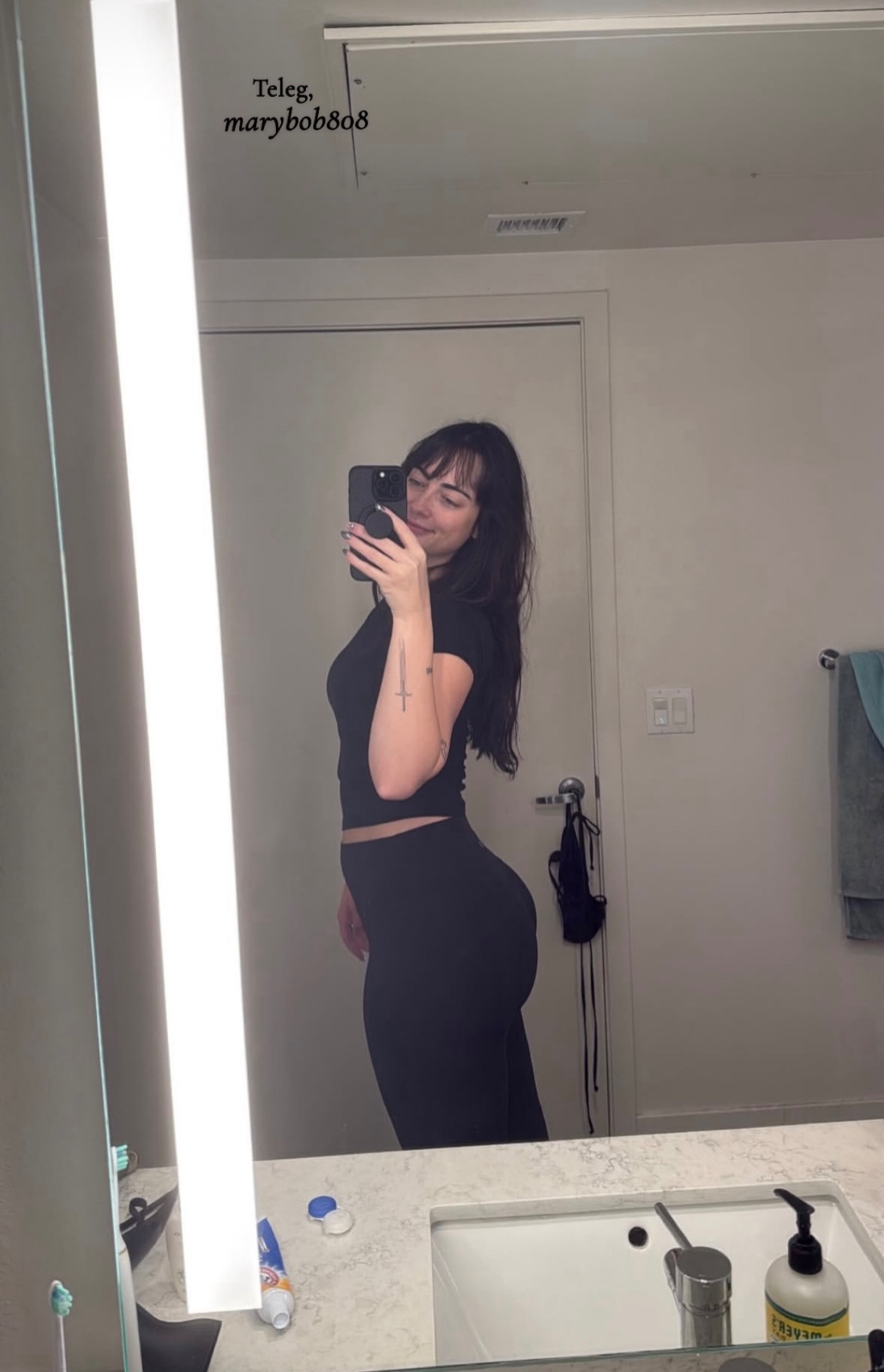 I’m hot and ready to be fucked😋🍆🍑 100% REAL ✅CLEAN WET P***Y 🥰 BIG ASS 🍑💄GFE💄 Anal 🍆🍑AVAILA