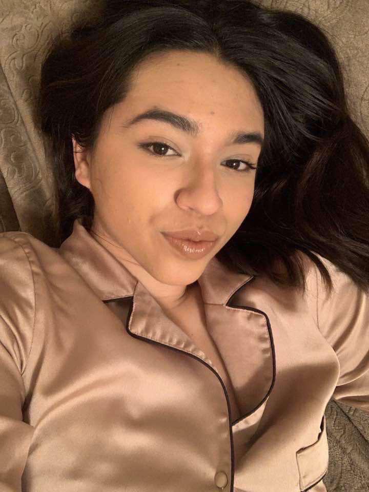 I’m available for hook up 🆙 ready to serve with unforgettable experience 👅🍑🍆💦