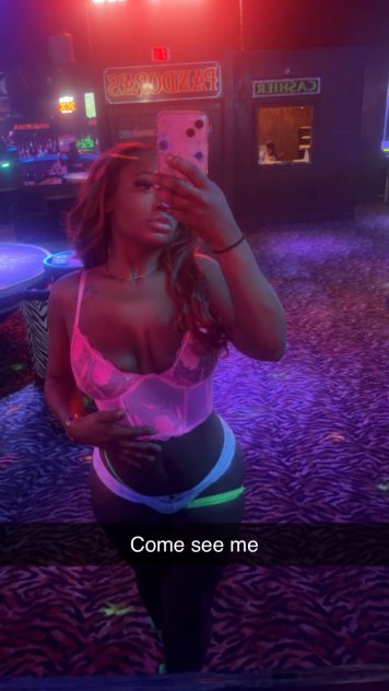 Cherri AVAILABLE 2️⃣4️⃣↗️7️⃣