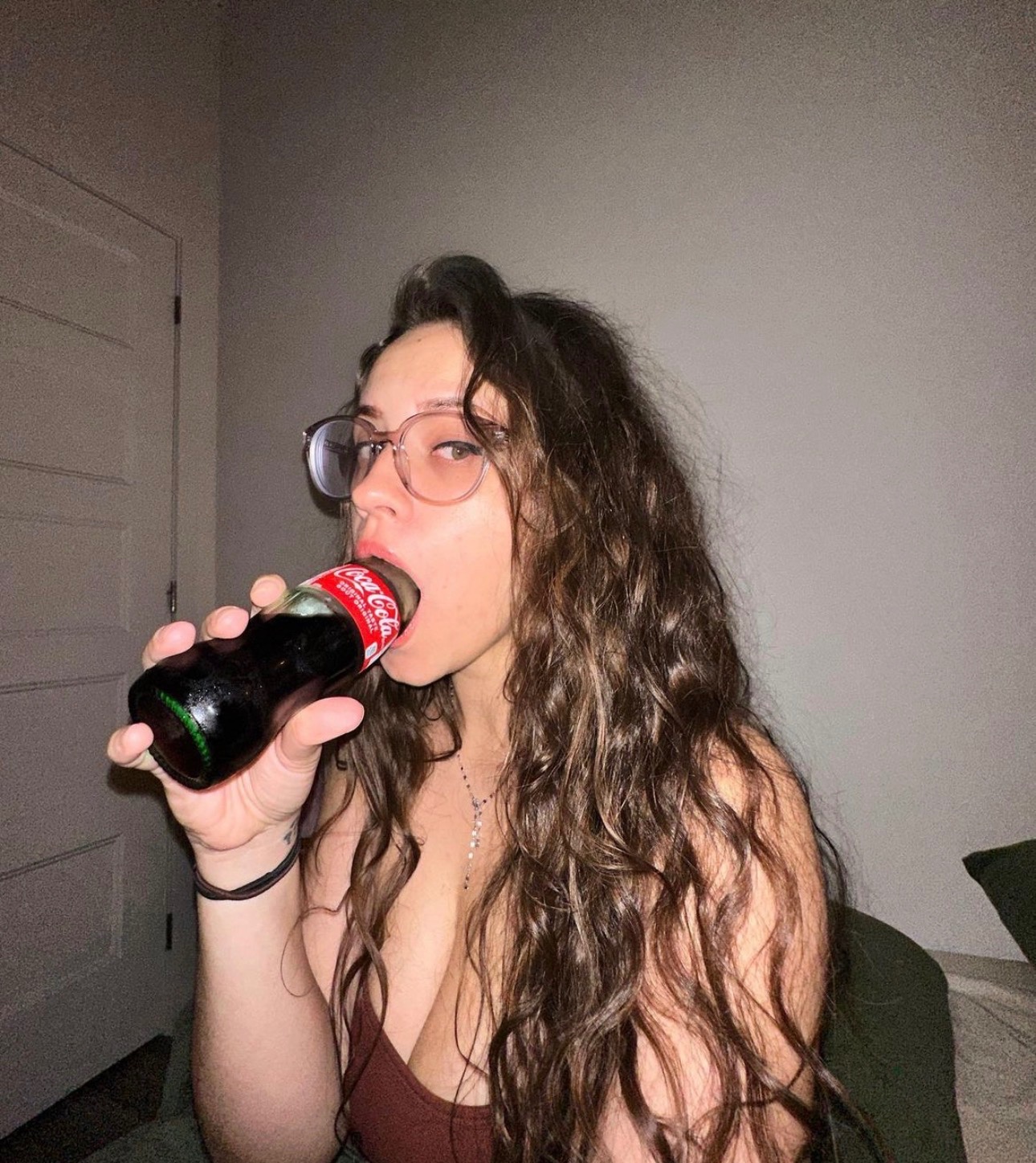 I’m available and down for unrestricted good sex stress relief 💦🍑