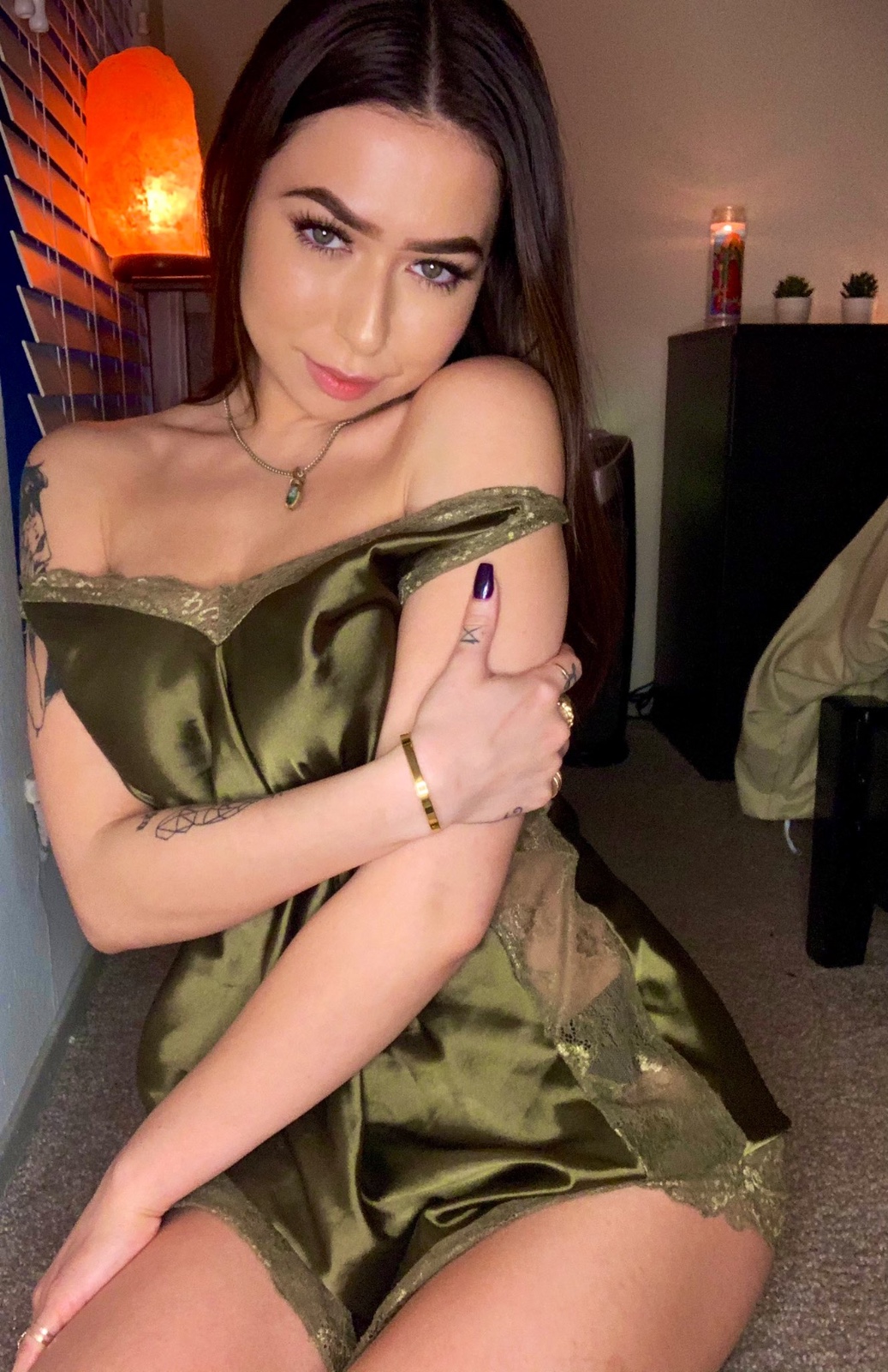 Are you stressed and need Some hot? I’m a mature girl, I love squirting 💦