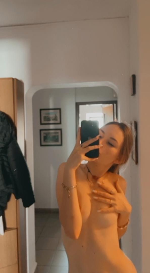 HOT 🥵 GIRL IN TOWN AVAILABLE FOR 😍BOTH INCALL 🥀🥰🥵AND OUTCALL