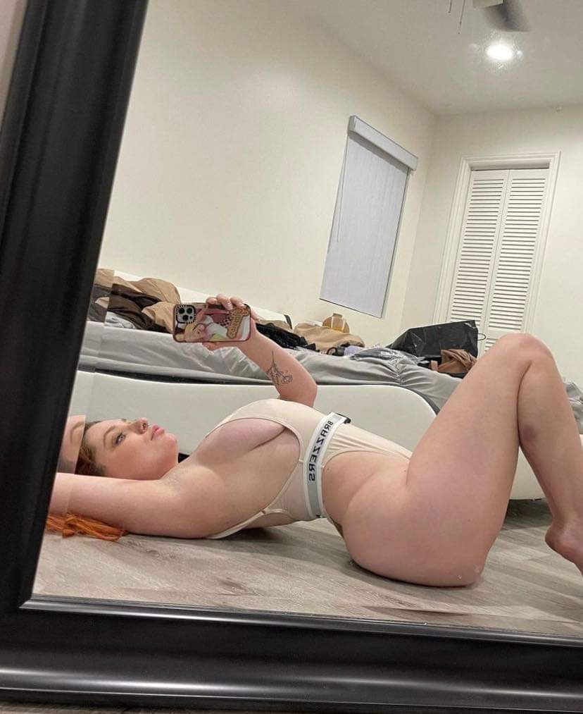 I’m hot and ready to be fucked😋🍆🍑 I accept cash