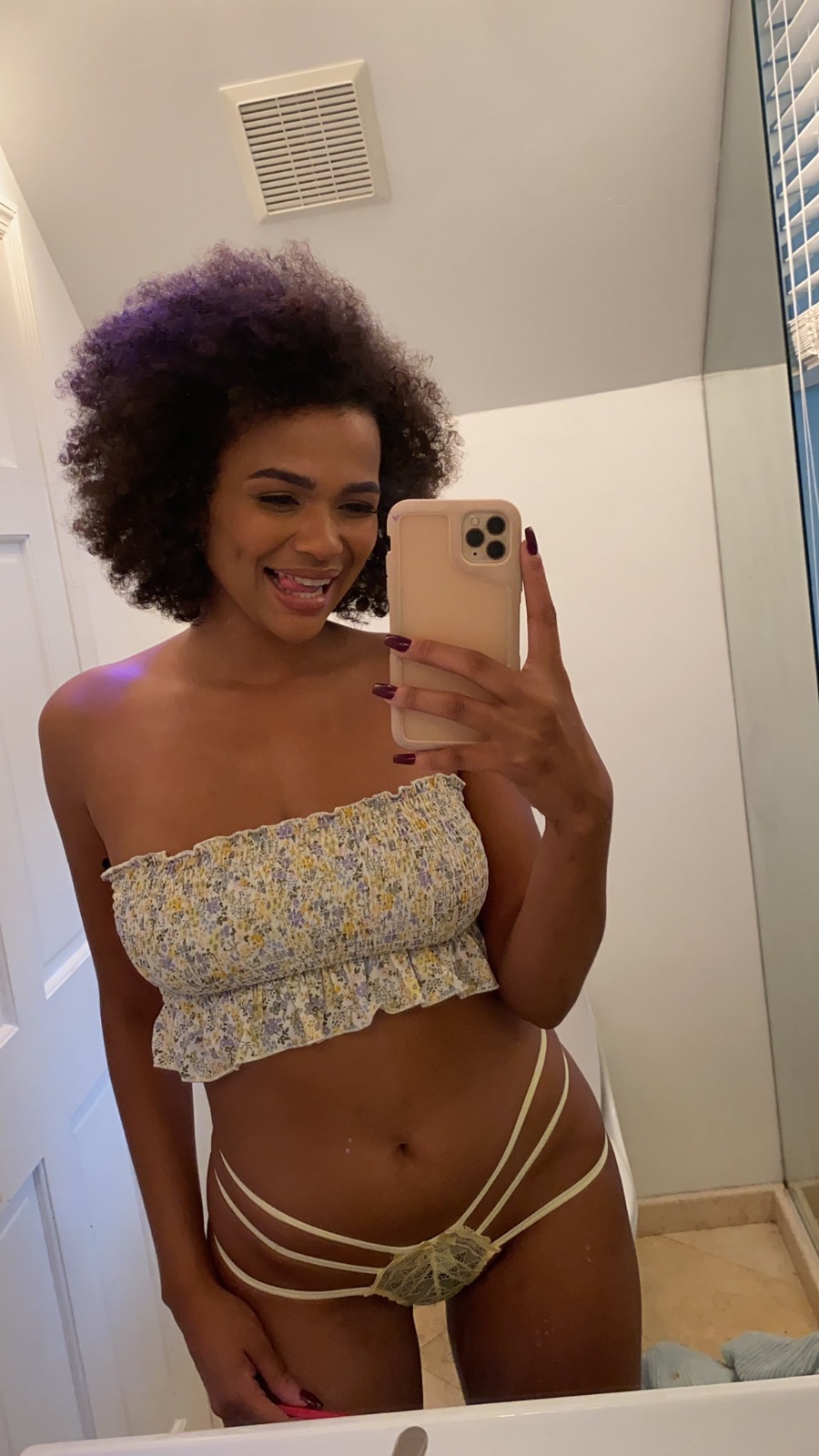 🍑🍆 DOWN TO fuck +1 (361) 243-9098   Telegram @aly_da_queen