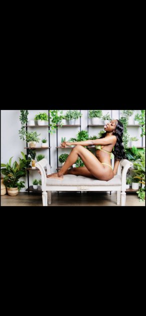 Young petite treat looking to fulfill your fantasies ❤️