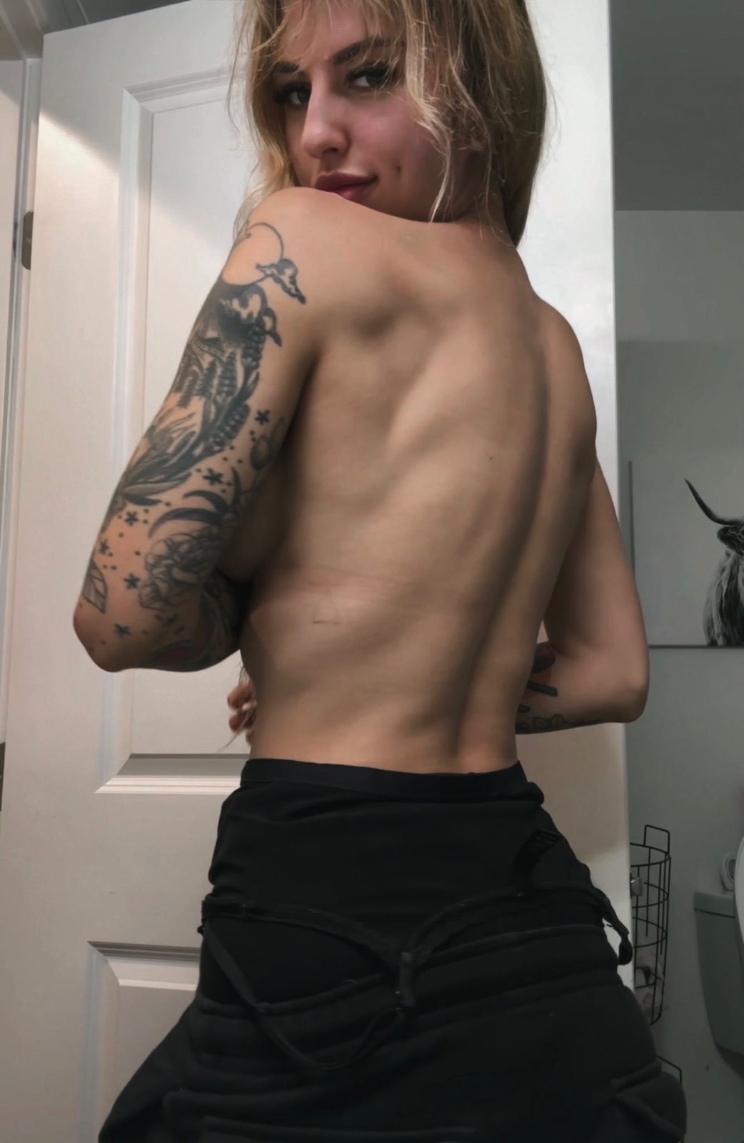 I’m available for hookup and massage content 💦👅 text me +19482206159  telegram Lovia766