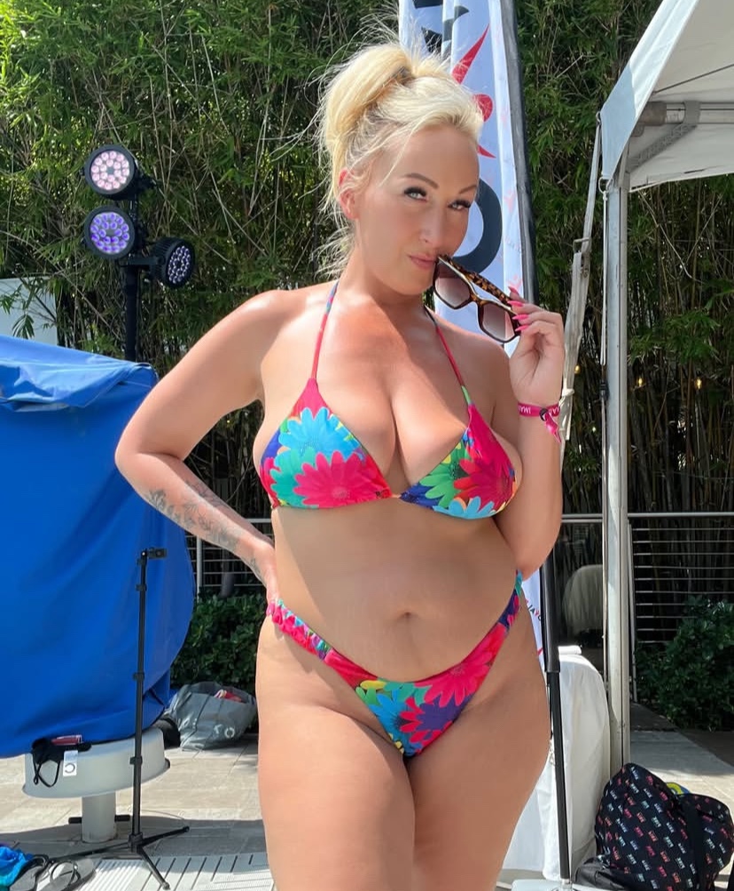 I’m down for full sex satisfaction Hit me up on phone:  +1 9042436639  same  as my WhatsApp