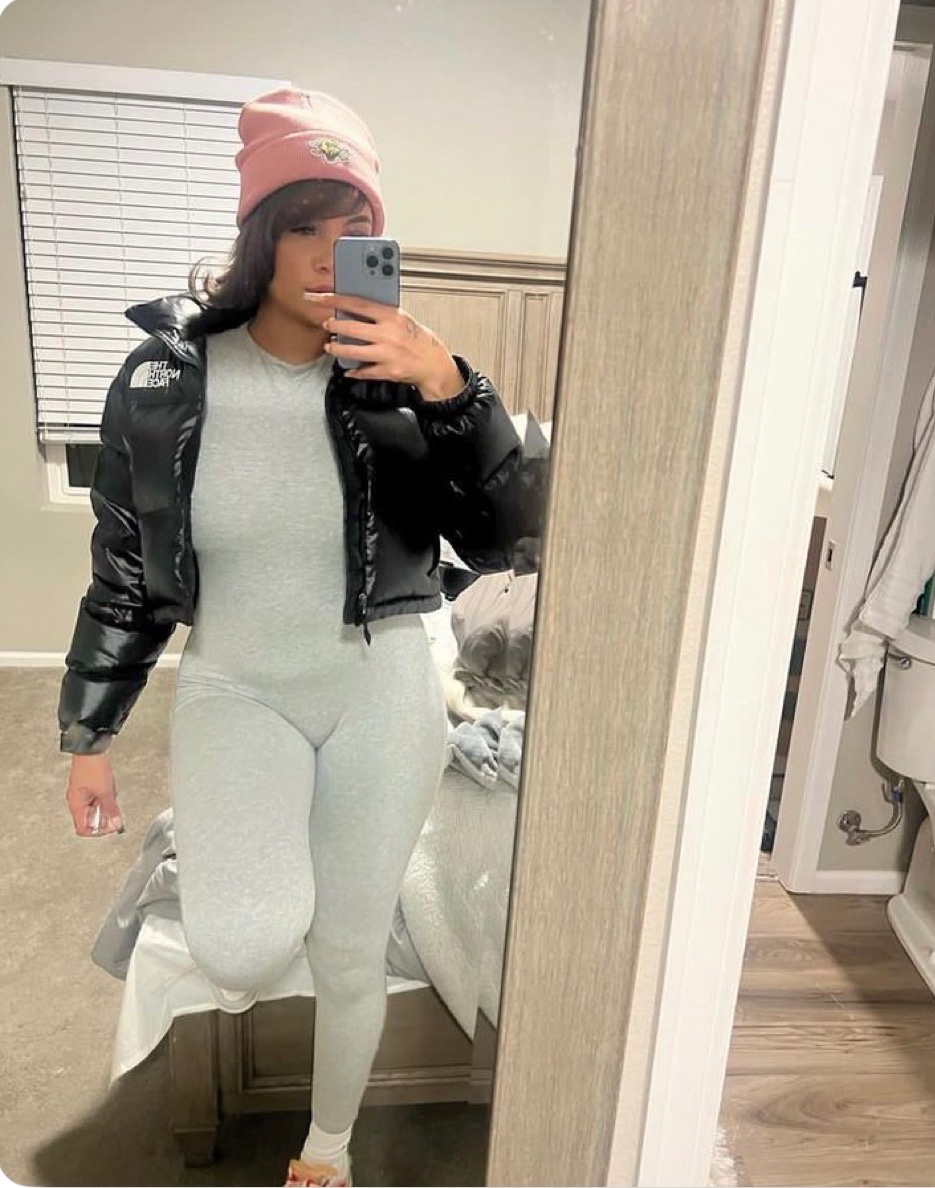 I’M AVAILABLE To MEET AND SPEND A NICE TIME TOGETHER WITH GOOD VIBES 💕🍑👅