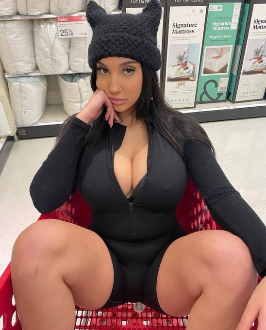 I’m Available24/7 So Come Spend A Night or Day With Your Queen +1(703) 747-9678