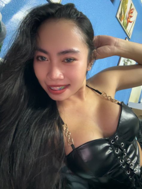 I'm available for hookup text me on WhatsApp +19512160681