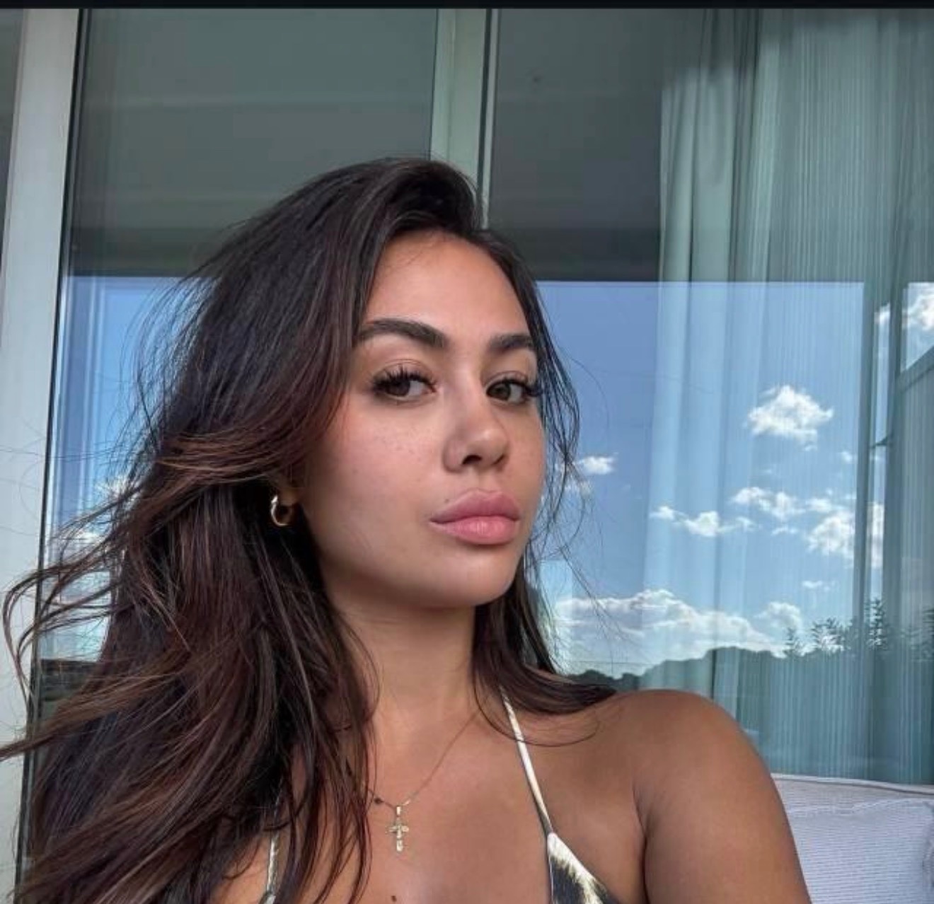 Hey I’m available let have Some Freaky and kinky fun