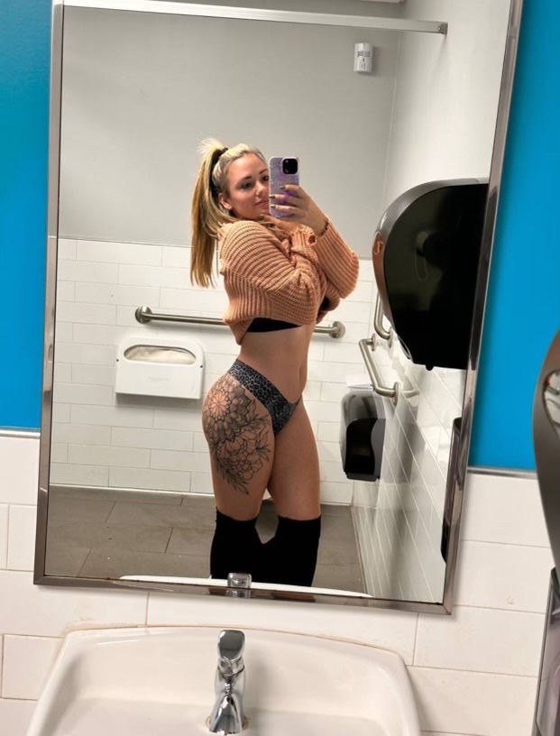 HORNY 🔞 WET 💦 DOWN FOR FUN 🙃