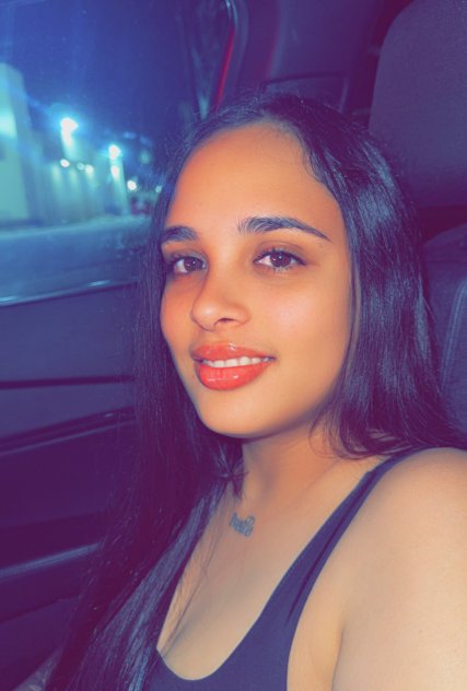 Joven latina buscando conexión real.sin prisas ni dramas,lista para ti