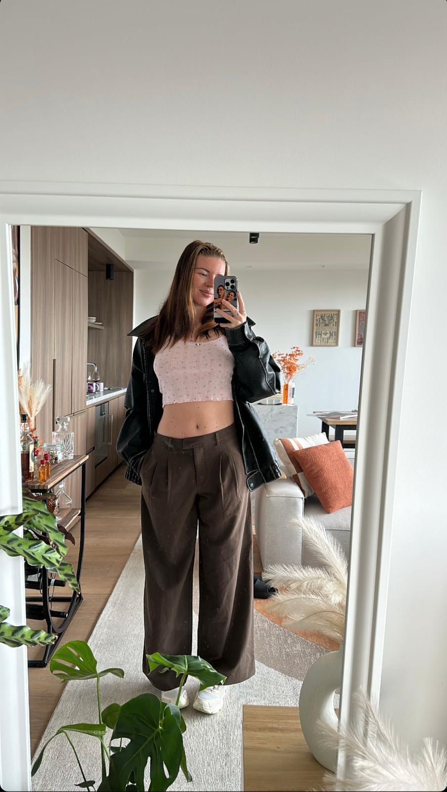 I’m down for full sex satisfaction Hit me up on:  +1 9042436639  same  as my WhatsApp