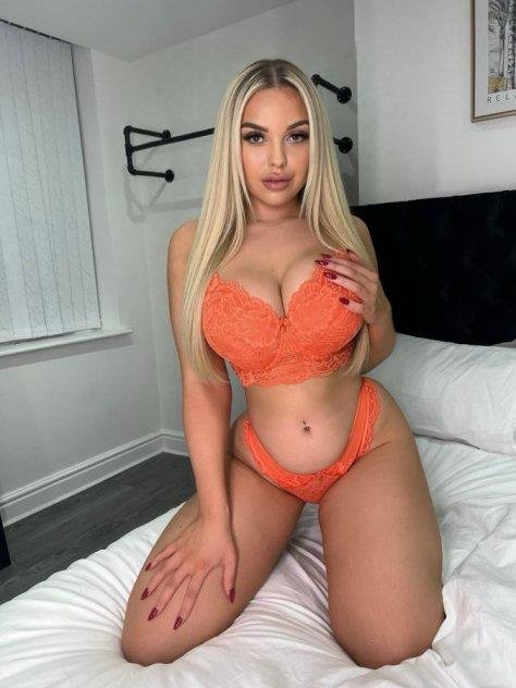 caliente chica disponible amor llamame a todas horas disponible